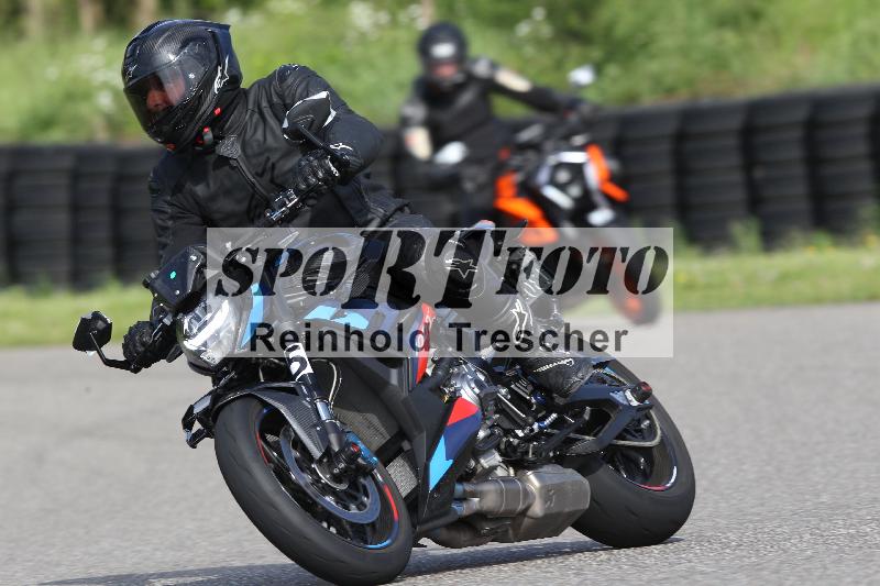 Archiv-2025/10 23.04.2025 Cornu Master School ADR/gruen-vert/35